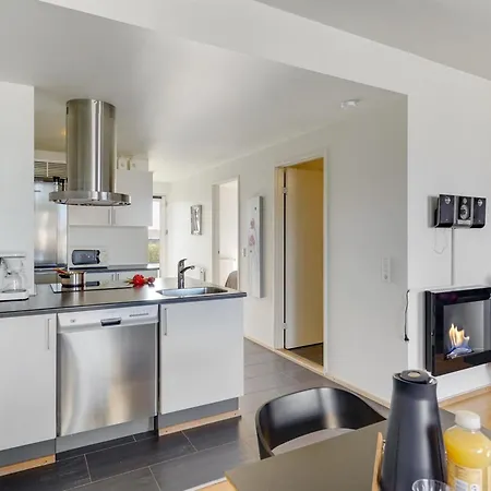 Jurviis - 100m From The Sea By Interhome